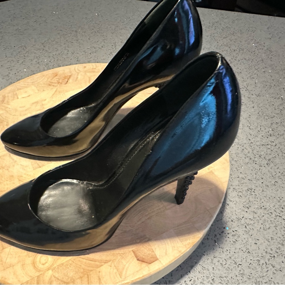 Burberry Black patent heels size 38